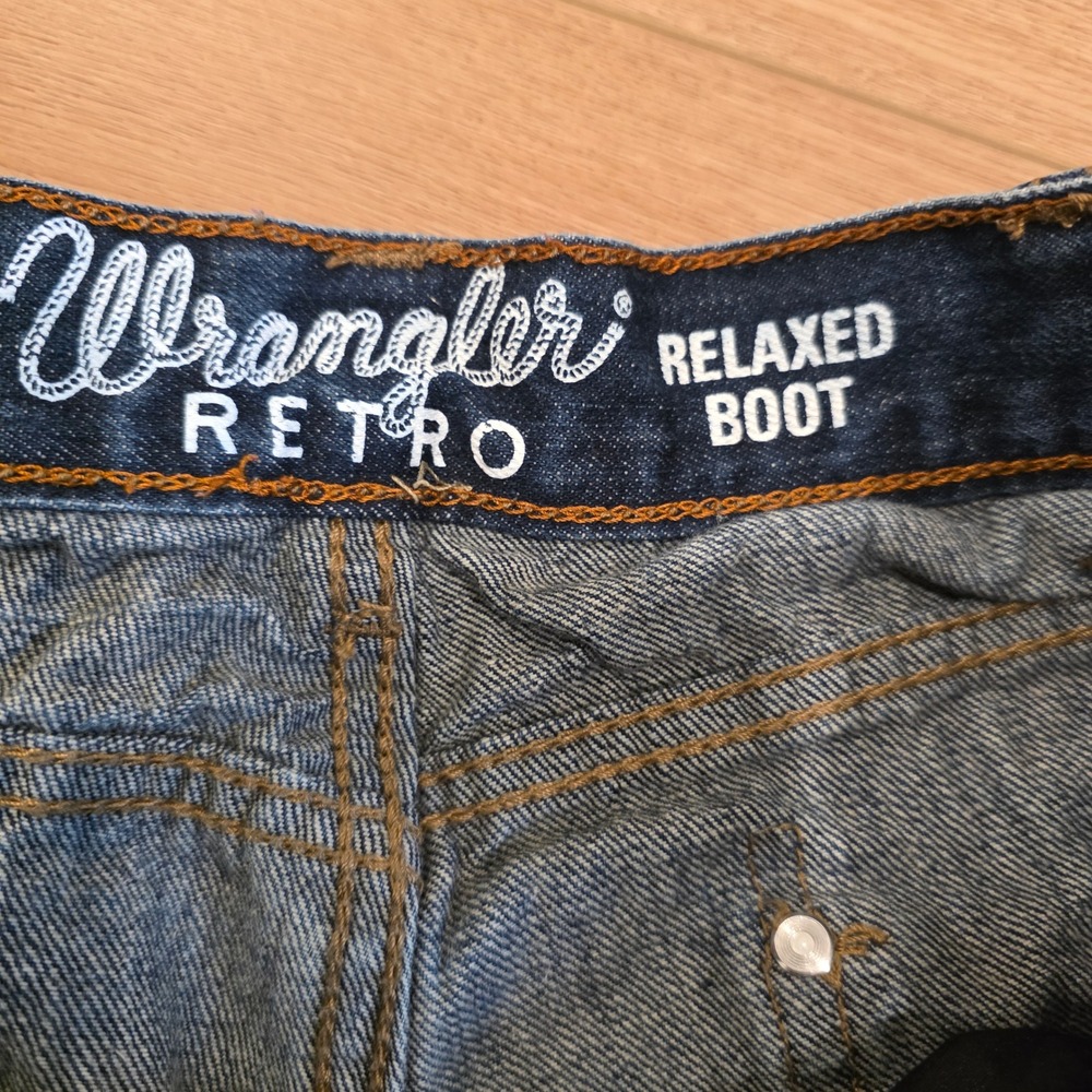 Wrangler Retro Relaxed Bootcut Jeans Medium Wash Blue Denim WLT20DS 35x36 Mens - Picture 2 of 10